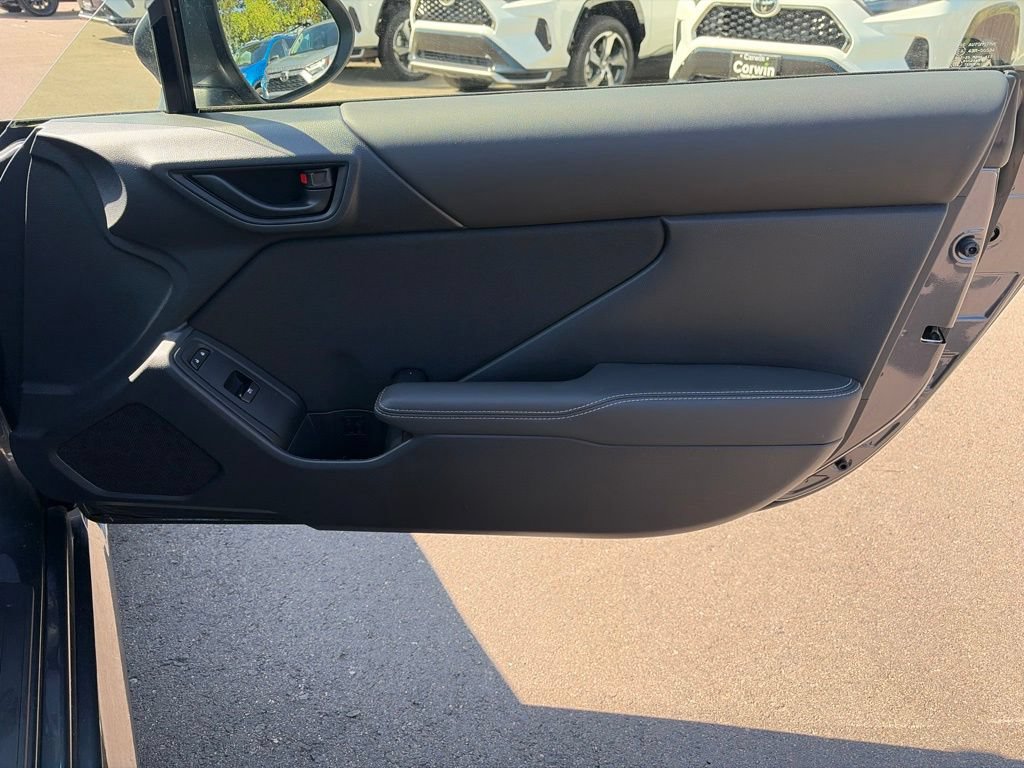Used 2025 Toyota GR86 RWD image 12