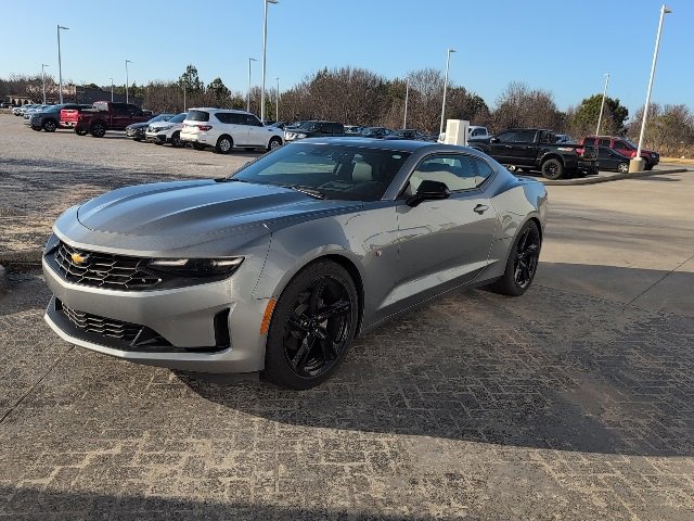 Used 2024 Chevrolet Camaro LT image 3