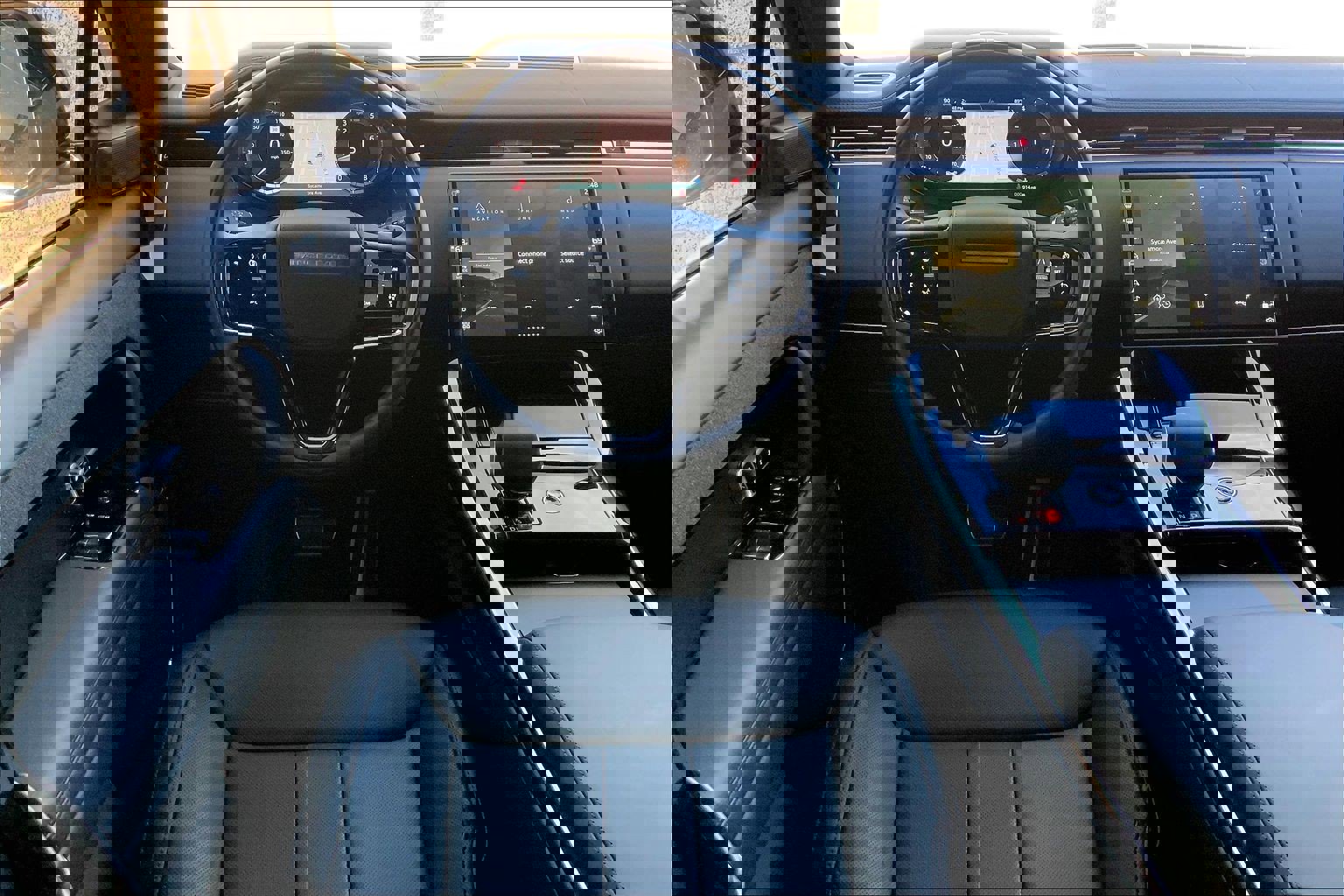 Used 2025 Land Rover Range Rover Sport Dynamic SE image 5