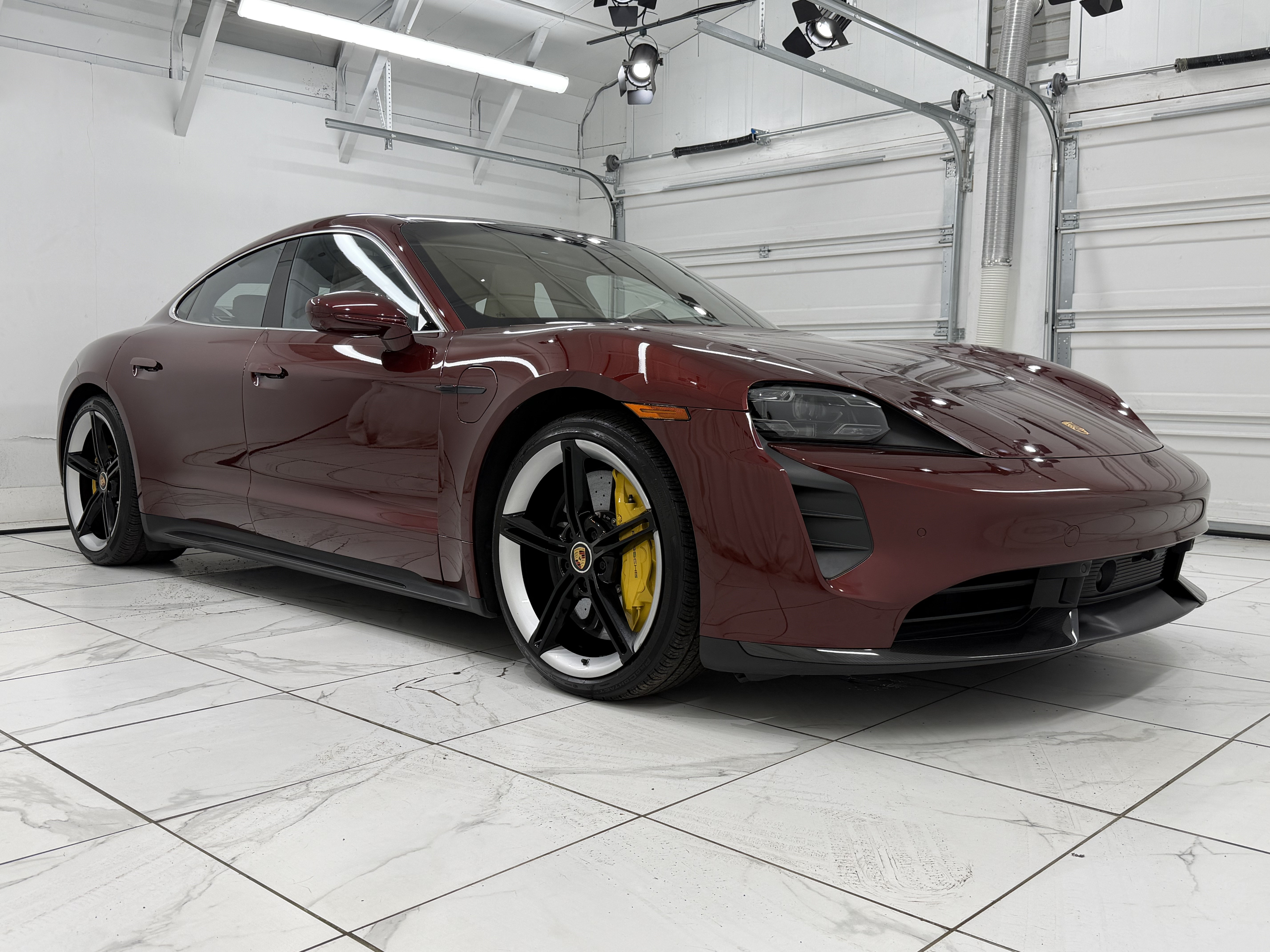 Used 2021 Porsche Taycan Turbo S AWD/4WD image 10