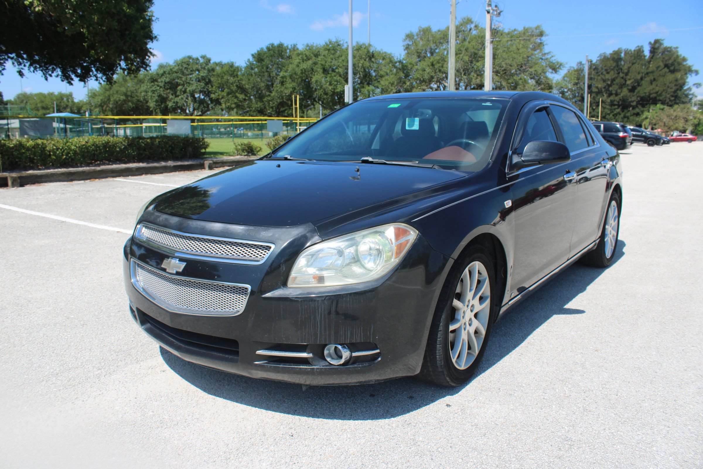 Used 2008 Chevrolet Malibu LTZ FWD image 2