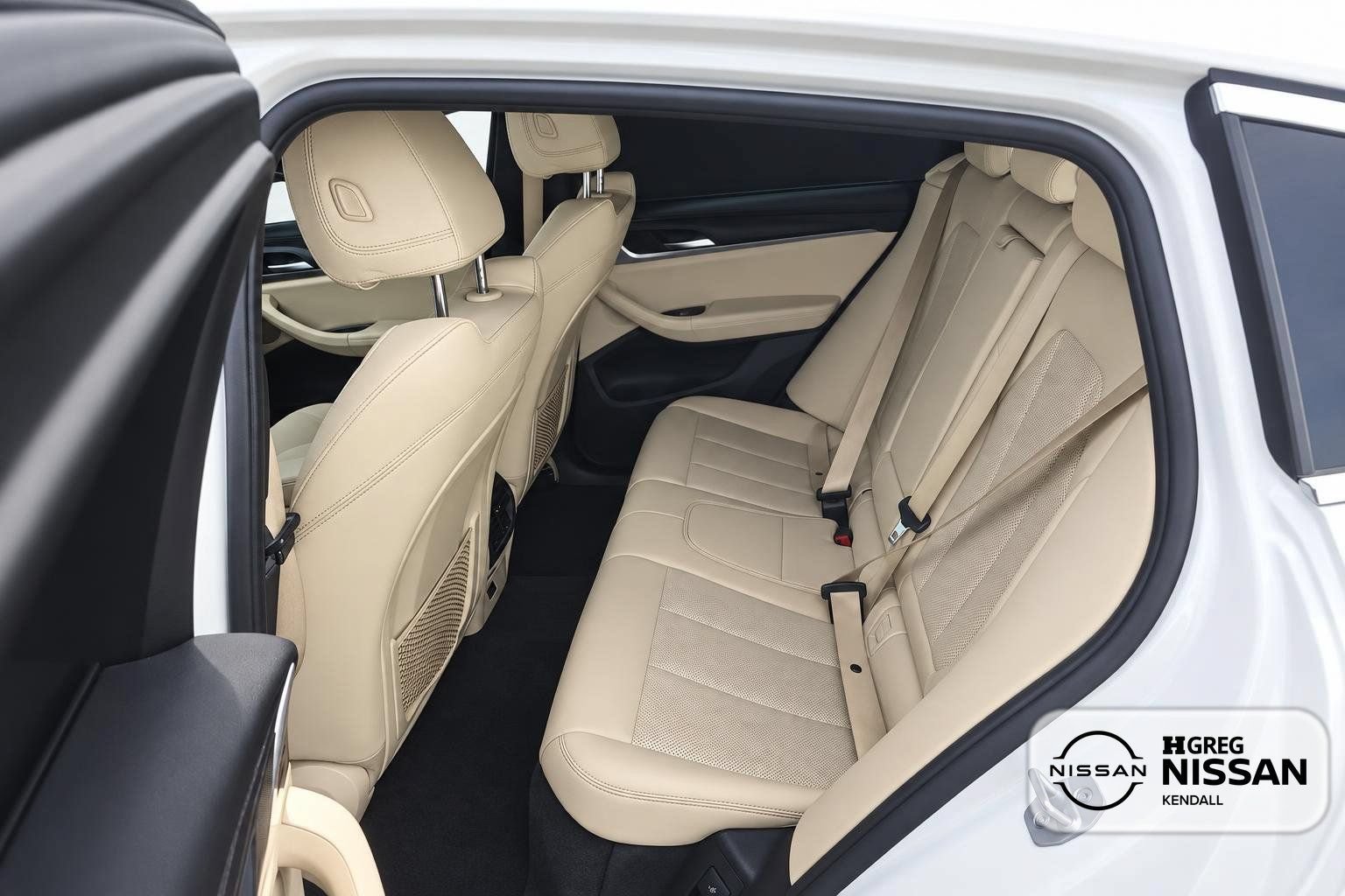 Used 2022 BMW X4 xDrive30i w/ Parking Assistance Package AWD/4WD image 11