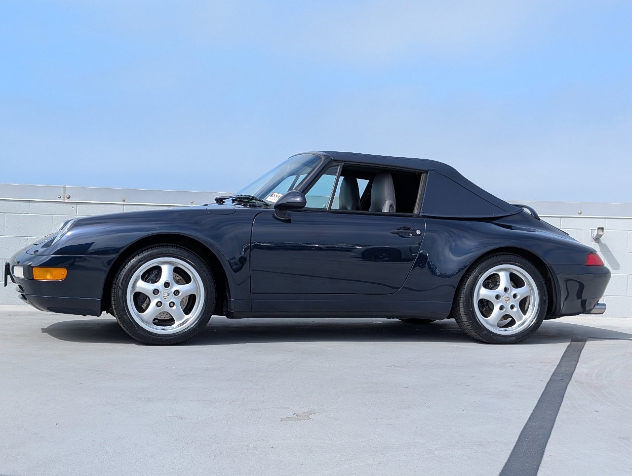Used 1996 Porsche 911 Carrera image 2