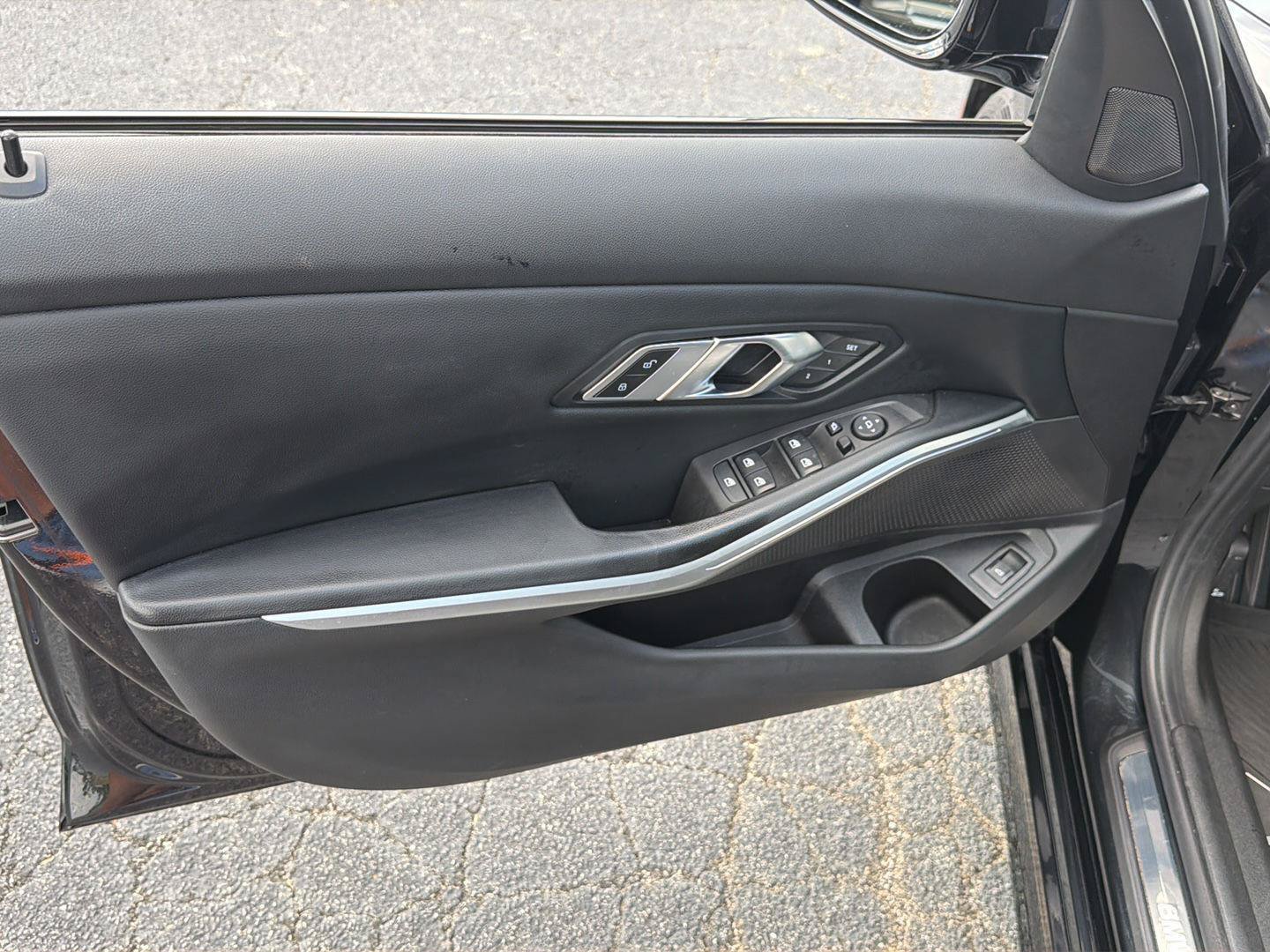 Used 2023 BMW 330i Sedan w/ Premium Package RWD image 16