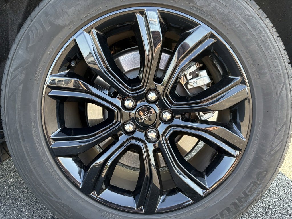 Used 2024 Ford Edge SE w/ Black Appearance Package image 64