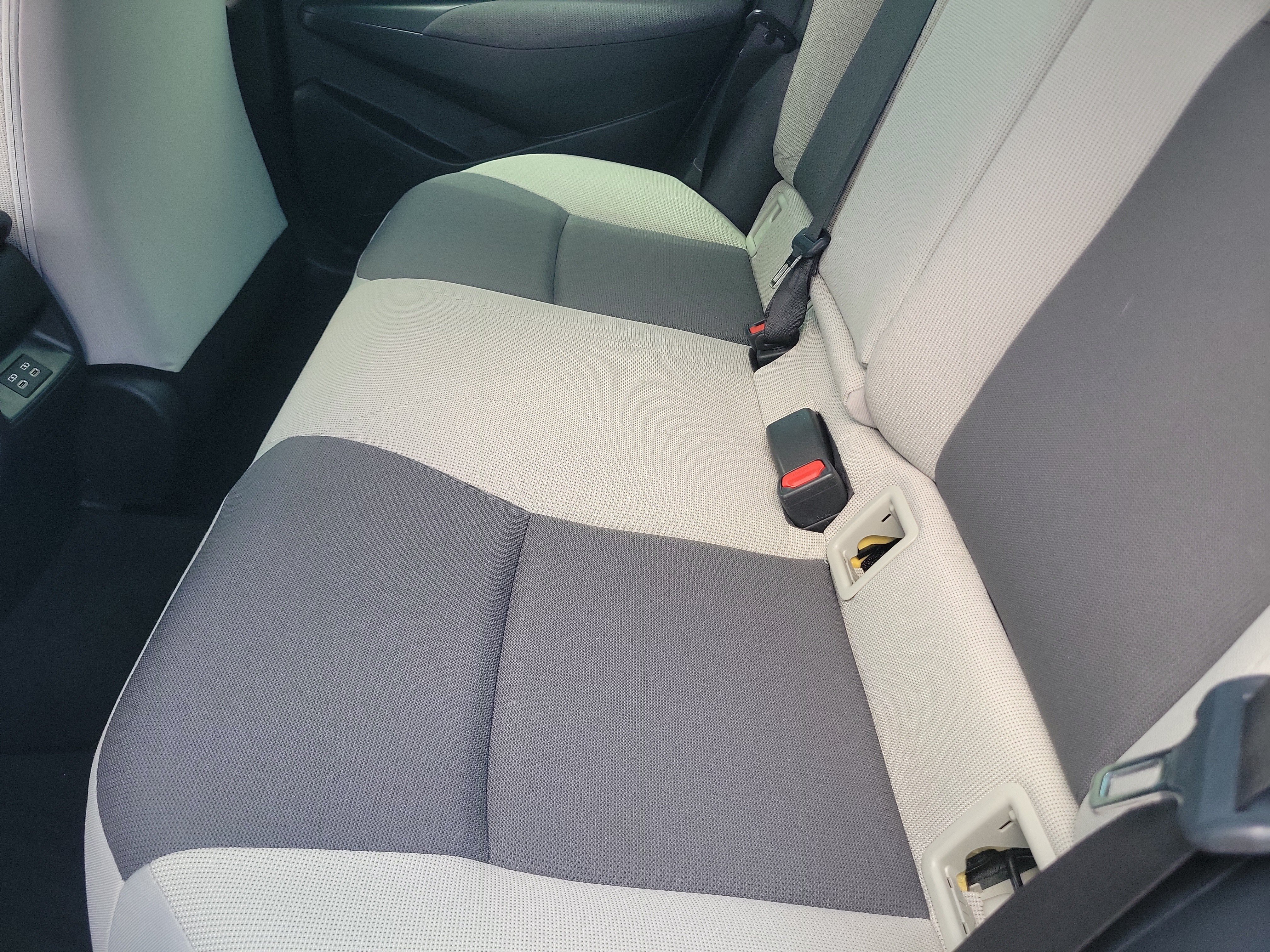 Used 2023 Toyota Corolla LE FWD image 9