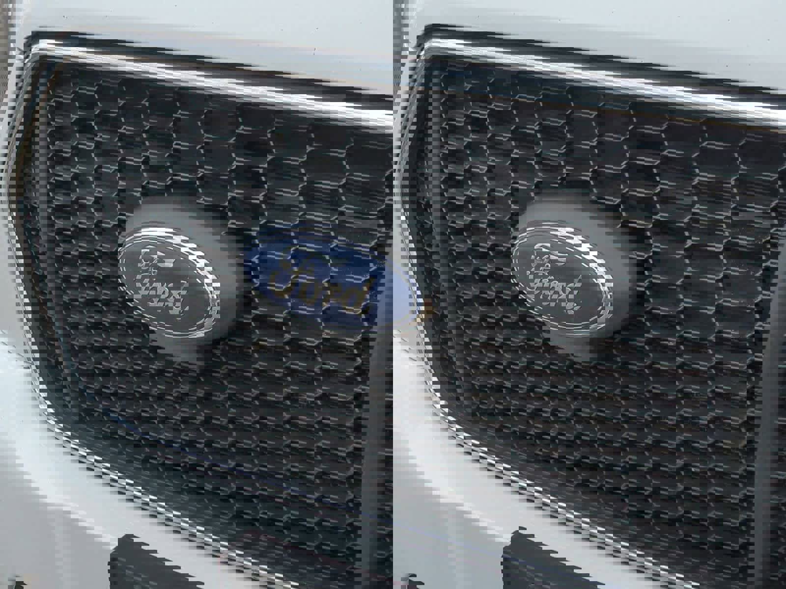 Used 2023 Ford Transit 350 XLT image 12