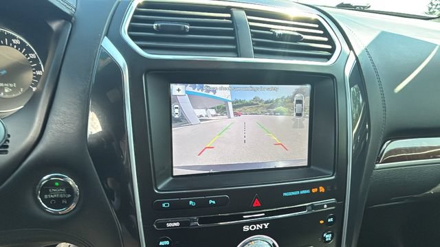 Used 2017 Ford Explorer Platinum AWD/4WD image 16
