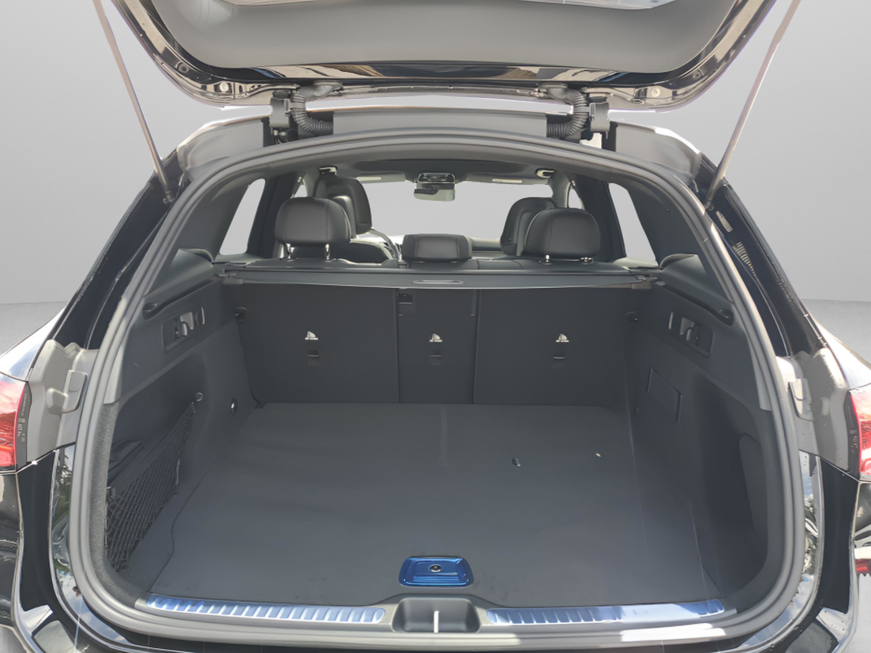 Certified 2026 Mercedes-Benz GLC 300 4MATIC image 9