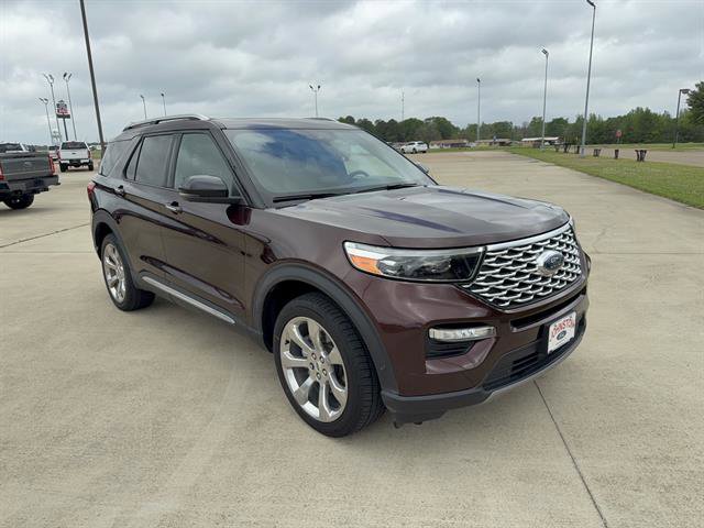 Used 2020 Ford Explorer Platinum w/ Premium Technology Package image 2