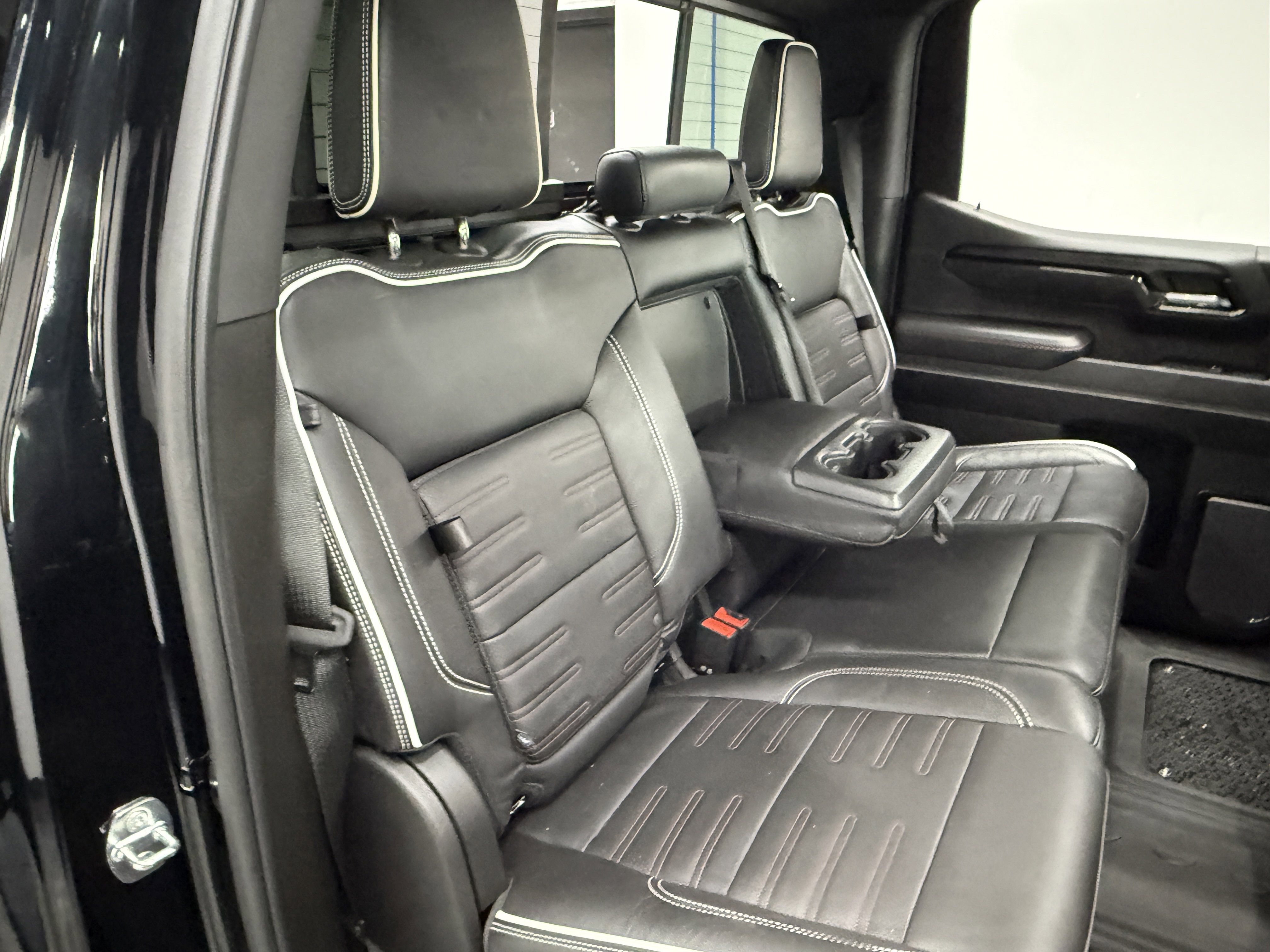 Used 2022 GMC Sierra 1500 AT4X image 30