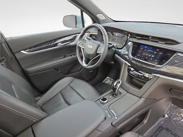 Used 2024 Cadillac XT6 Premium Luxury AWD/4WD image 39