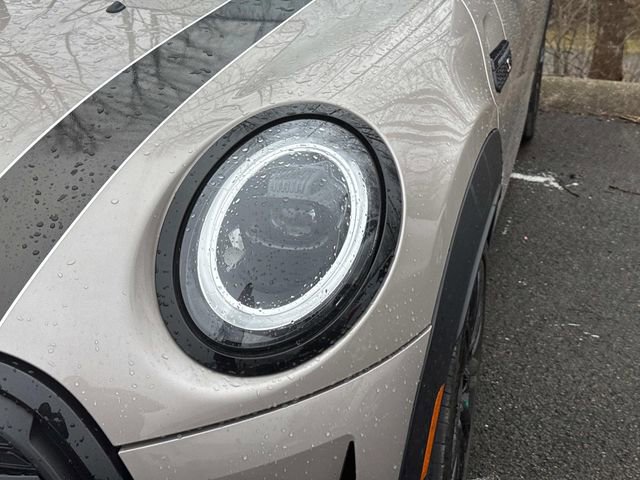 Used 2023 MINI Cooper S w/ Signature Upholstery Package image 10