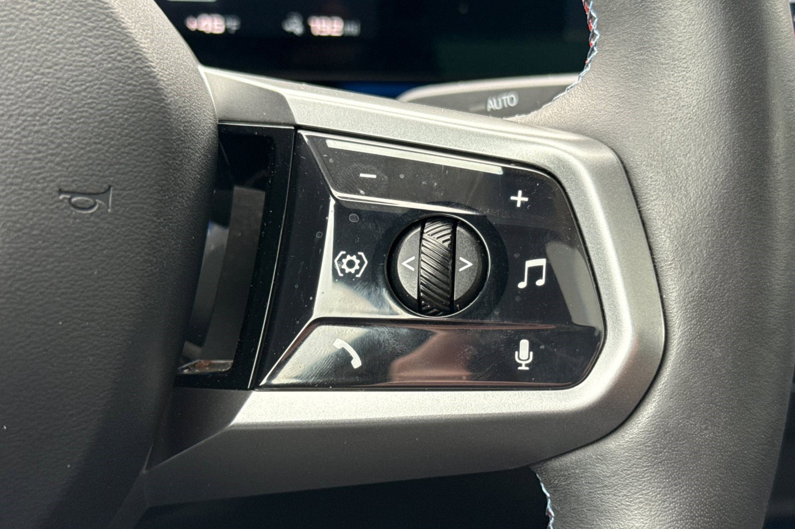 Certified 2024 BMW i5 M60 w/ Premium Package image 30