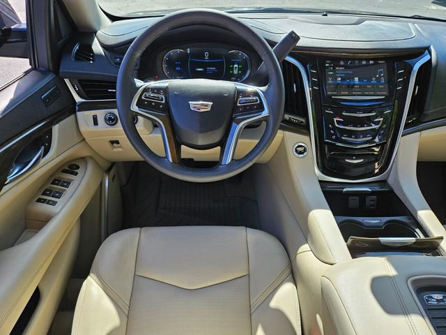 Used 2020 Cadillac Escalade Premium Luxury AWD/4WD image 12