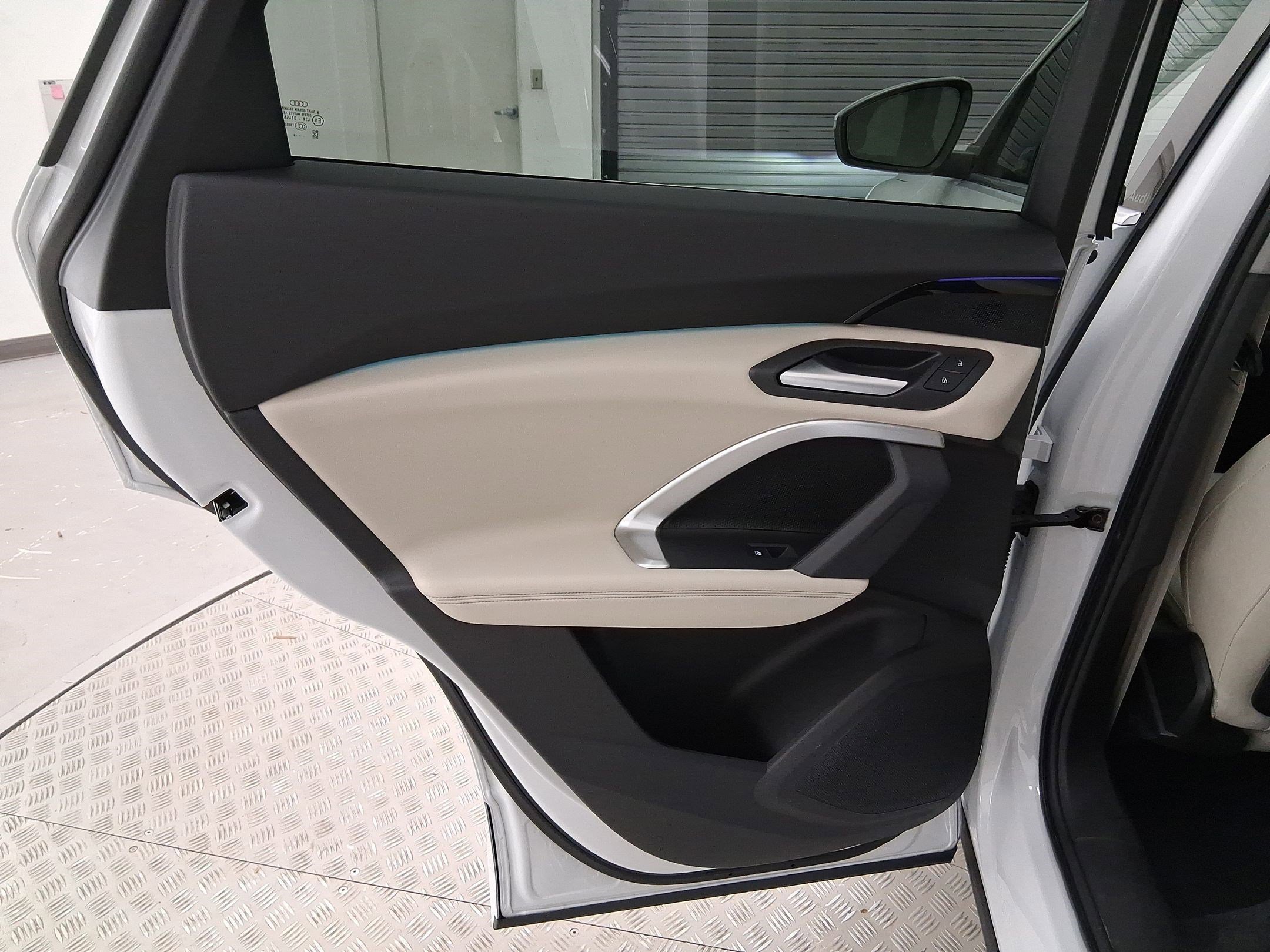 Certified 2025 Audi Q5 Premium w/ Convenience Package image 27