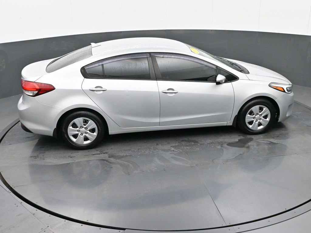 Used 2017 Kia Forte LX image 30