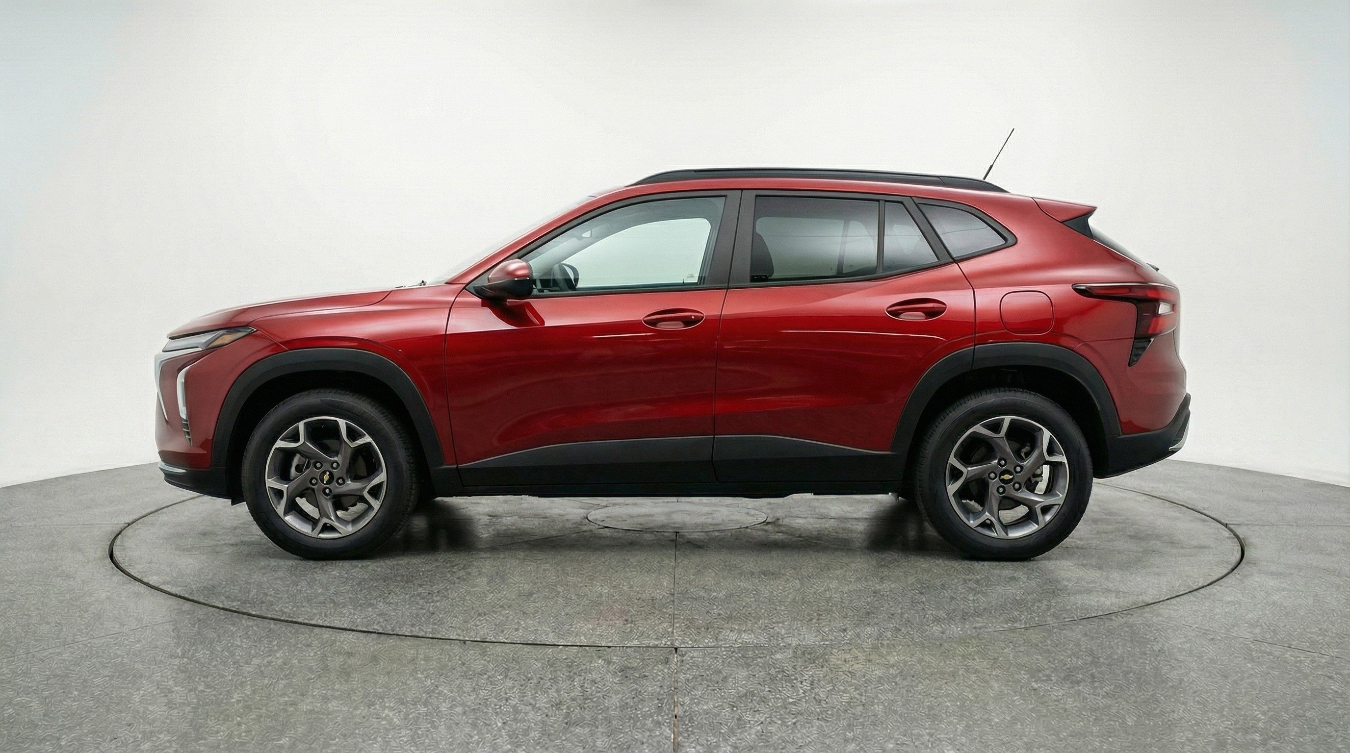 Used 2025 Chevrolet Trax LT image 5