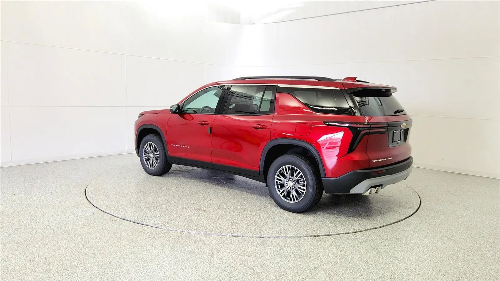 New 2026 Chevrolet Traverse LT w/ Driver Confidence Package AWD/4WD image 5