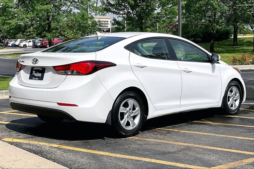 Used 2015 Hyundai Elantra SE FWD image 16