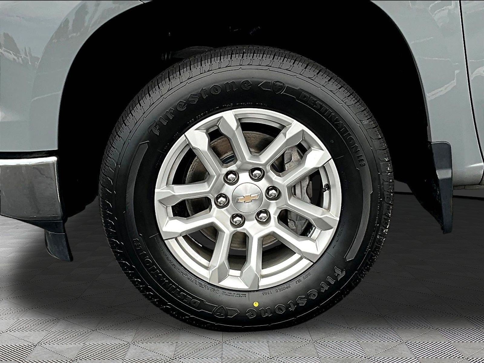 Used 2024 Chevrolet Silverado 1500 LT AWD/4WD image 34
