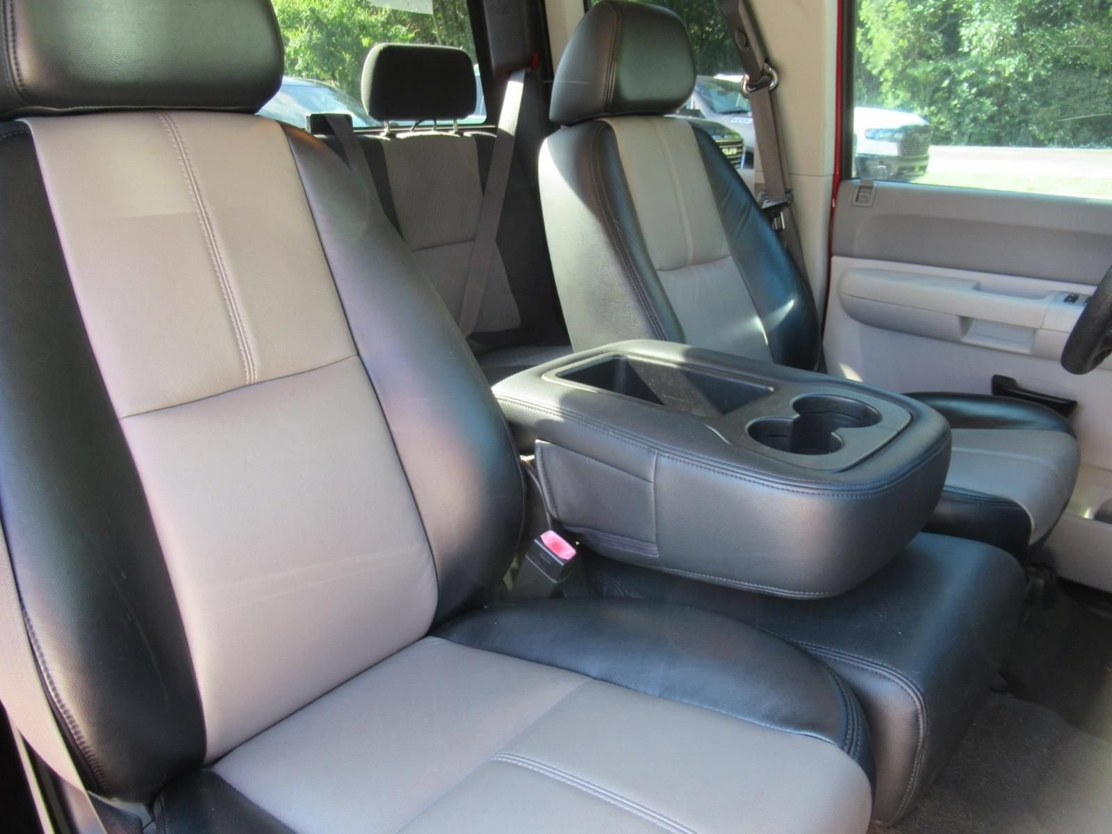 Used 2008 GMC Sierra 1500 W/T w/ Work Truck Preferred Package RWD image 11