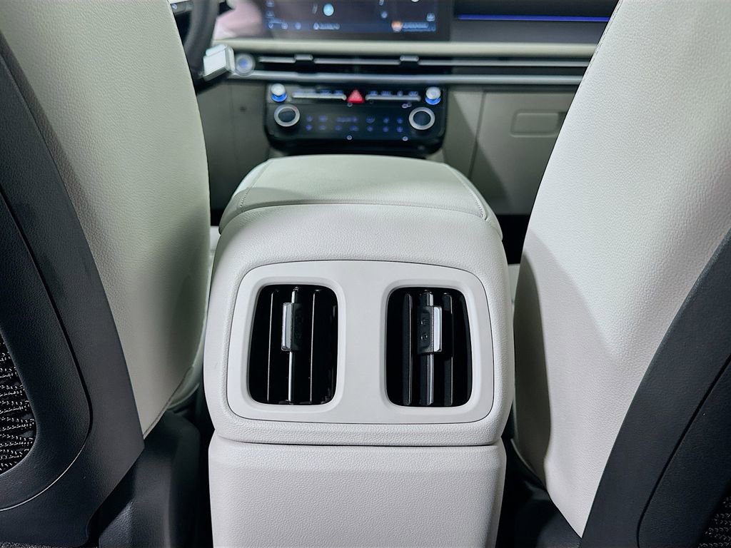 New 2026 Hyundai Tucson Limited w/ Tow & Go Package image 18