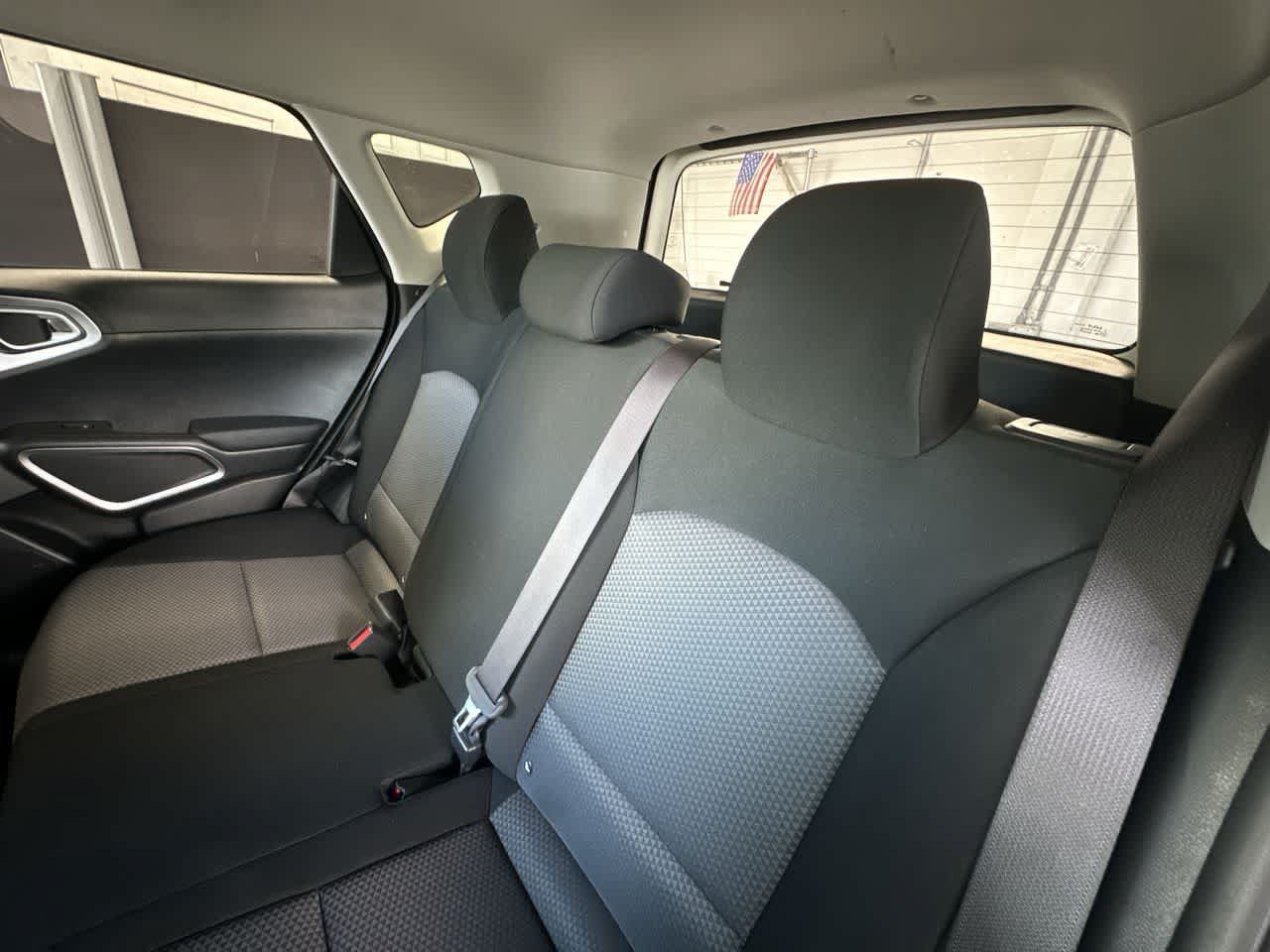 Used 2025 Kia Soul LX w/ LX Technology Package FWD image 22