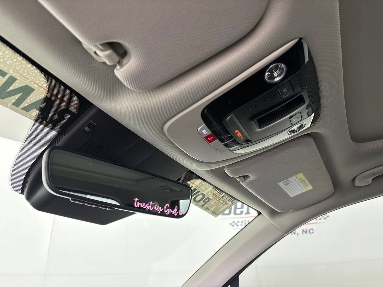 Used 2025 Kia Sorento EX w/ Panoramic Sunroof Package FWD image 23