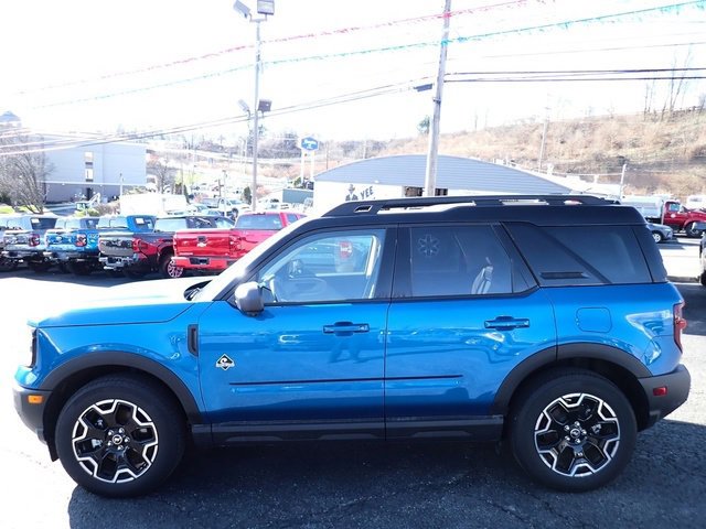 Used 2025 Ford Bronco Sport Outer Banks w/ Outer Banks Tech Package+ image 2