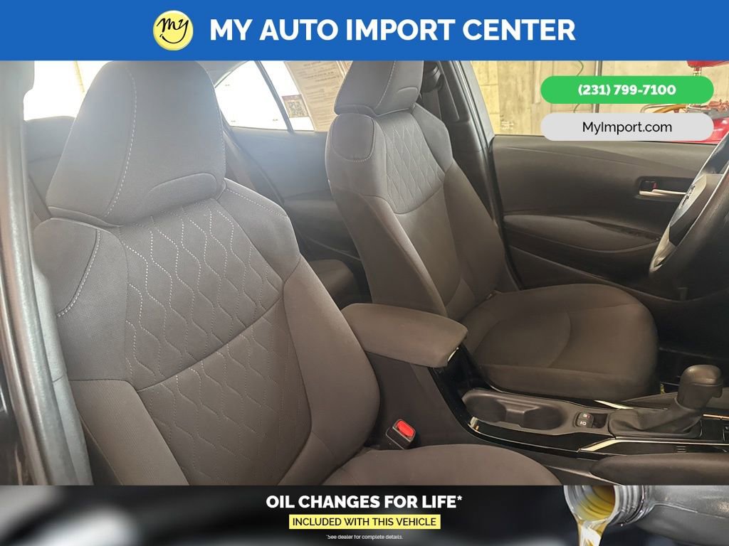 Used 2021 Toyota Corolla LE w/ Carpet Mat Package (TMS) image 28
