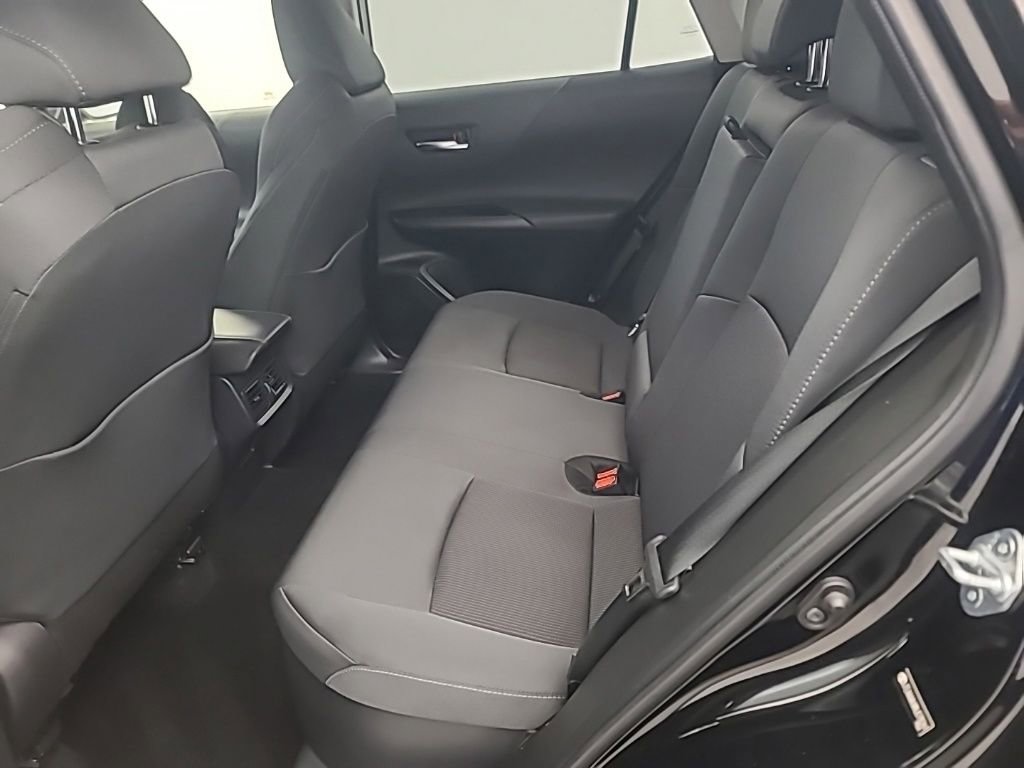Used 2021 Toyota Venza LE AWD/4WD image 17