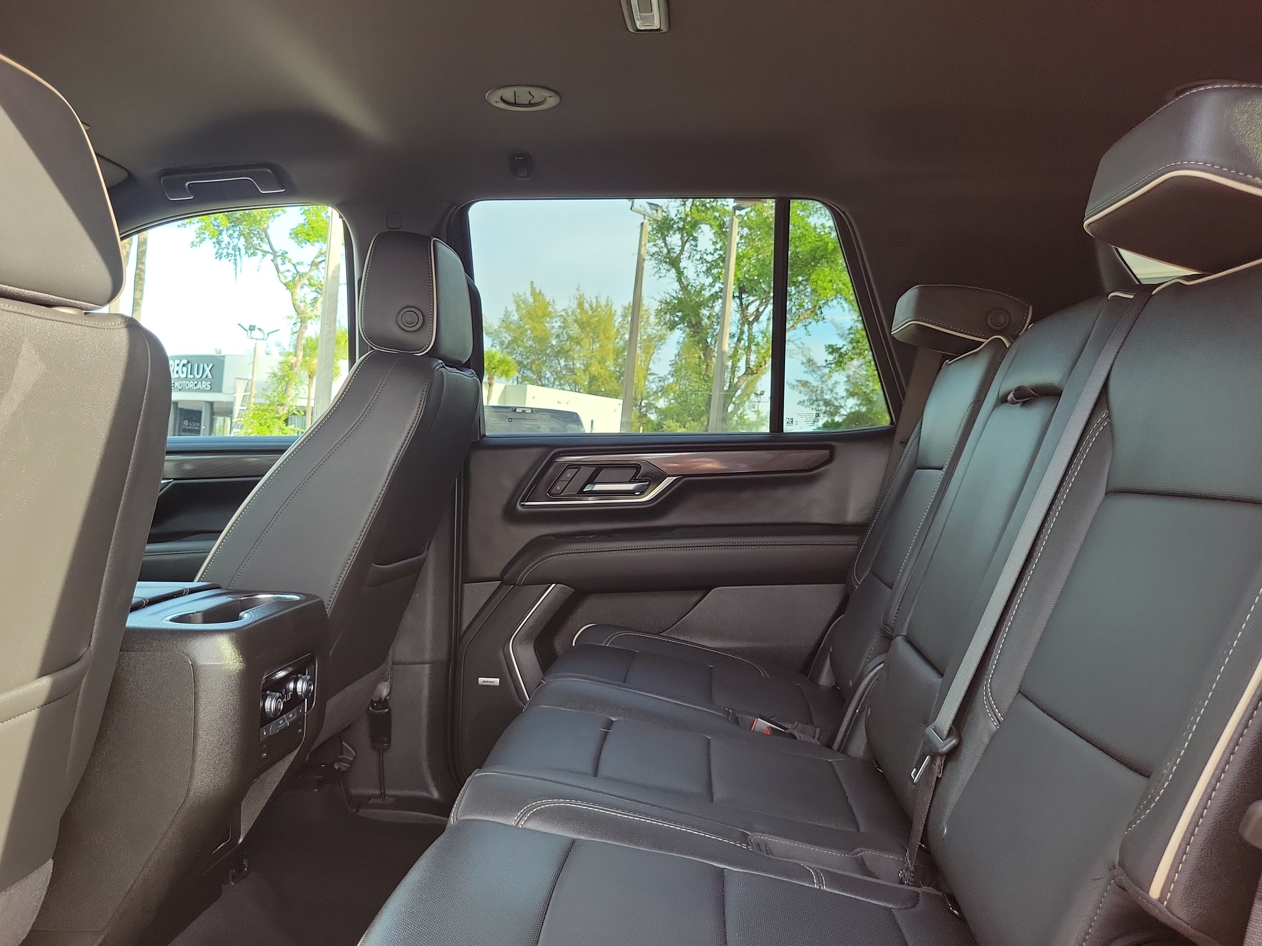 Used 2025 GMC Yukon Elevation RWD image 14