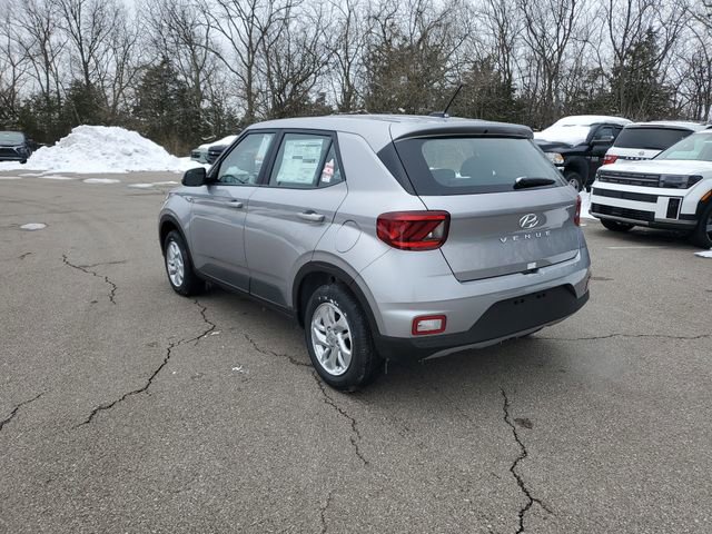 New 2026 Hyundai Venue SE image 3