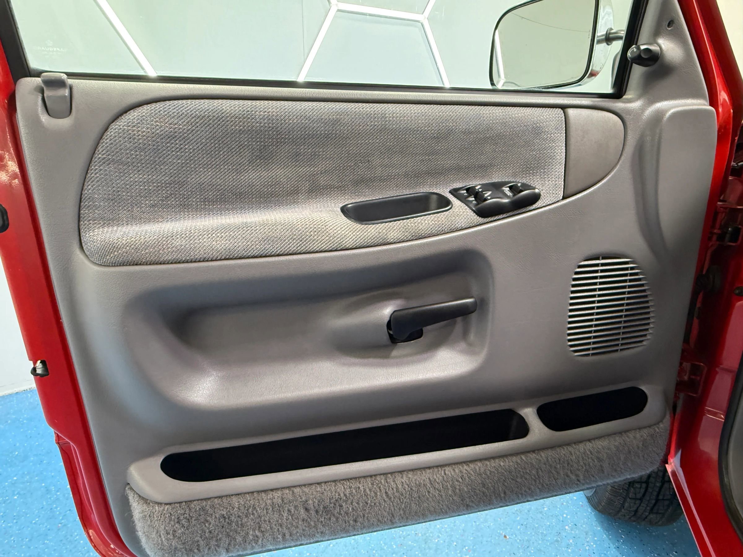 Used 1994 Dodge Ram 1500 Truck 4x4 Regular Cab image 26