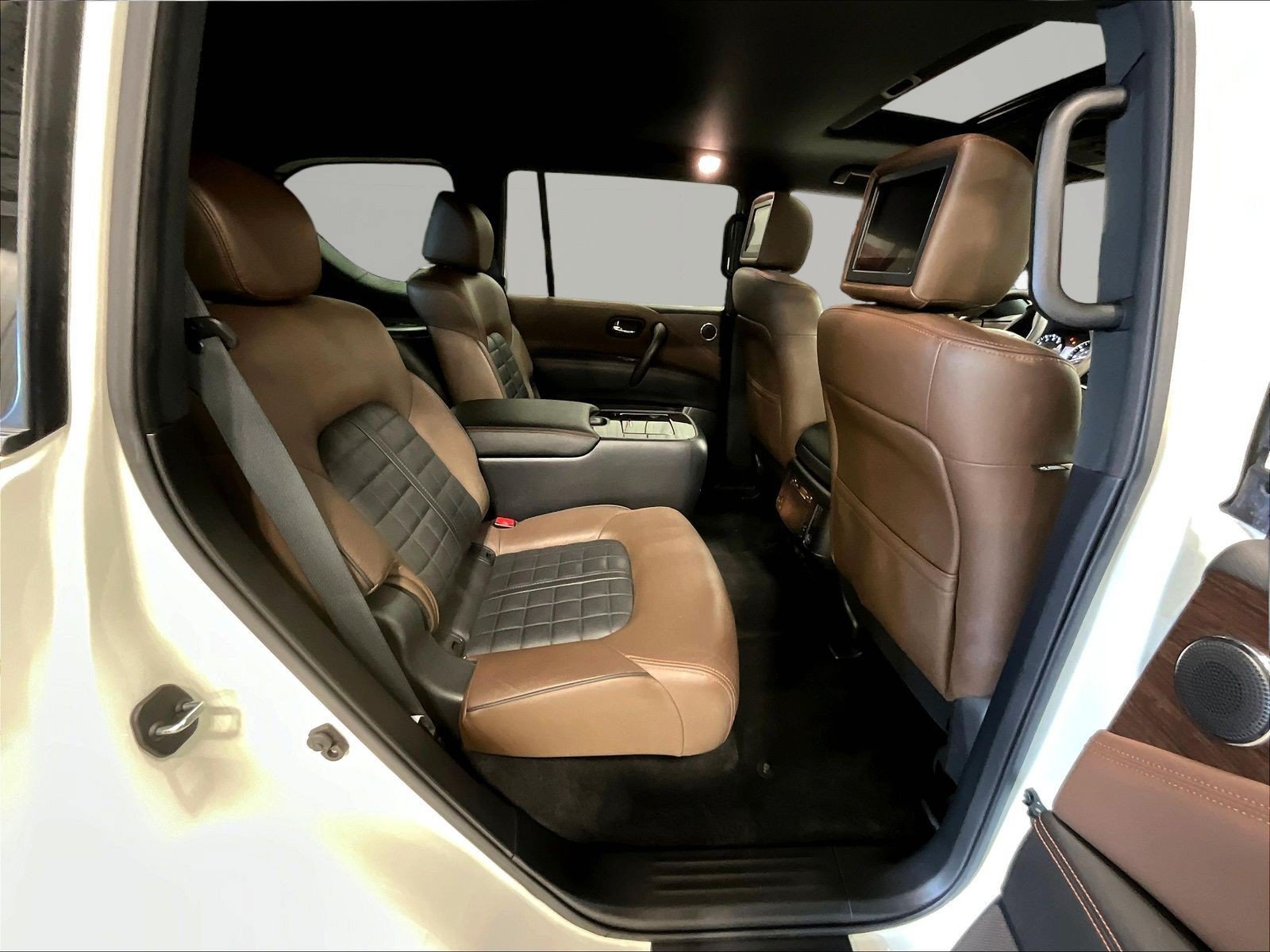 Used 2020 Nissan Armada Platinum w/ Platinum Reserve Package AWD/4WD image 25