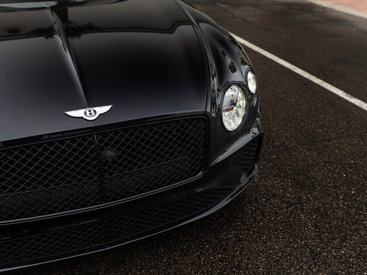 Used 2024 Bentley Continental GT image 30