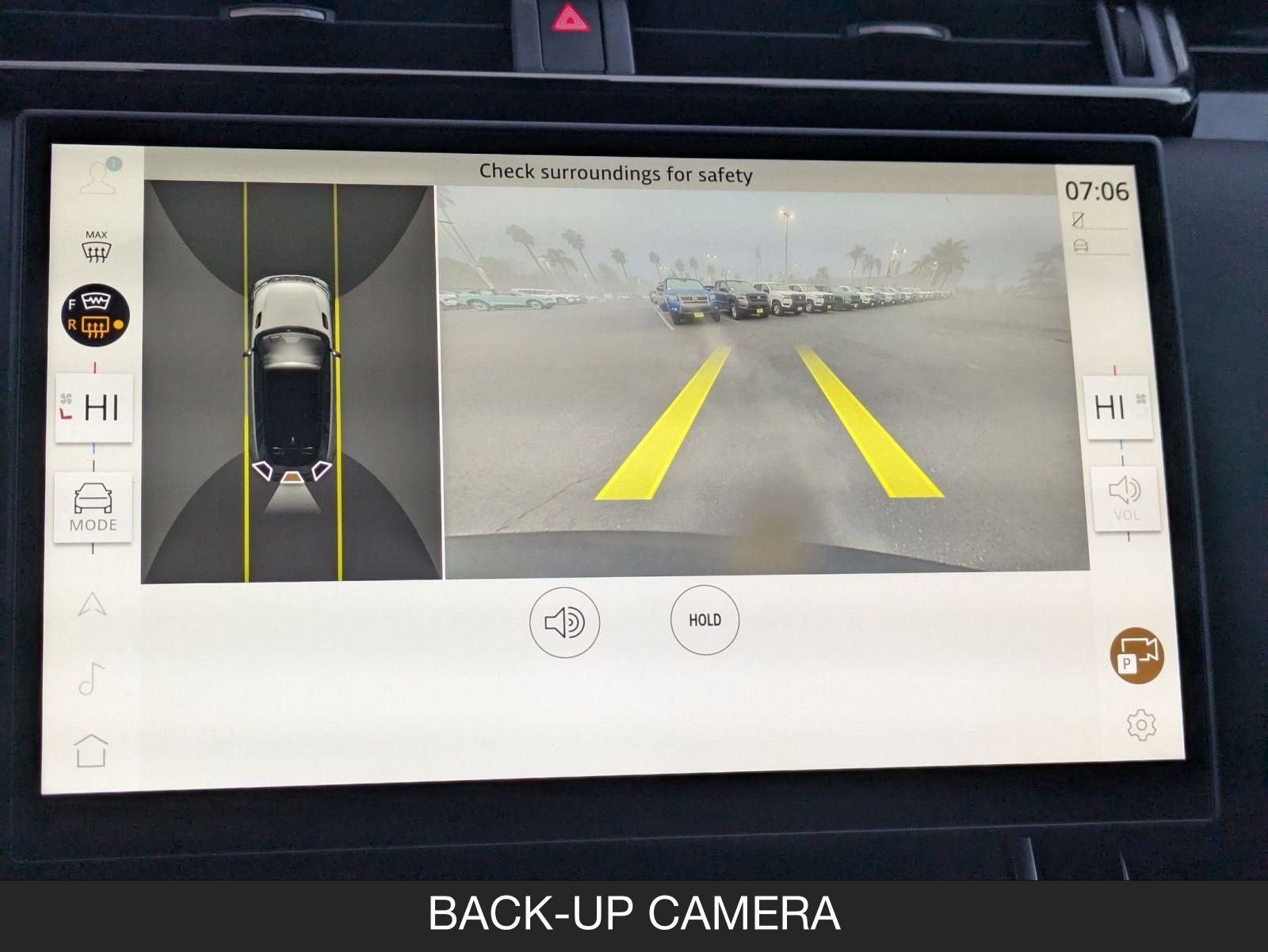 Used 2025 Land Rover Range Rover Velar Dynamic SE image 19