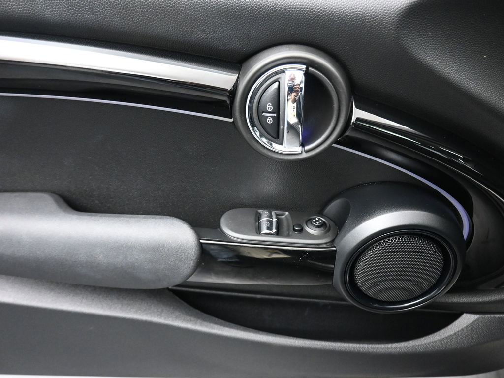 Used 2022 MINI Cooper S image 10