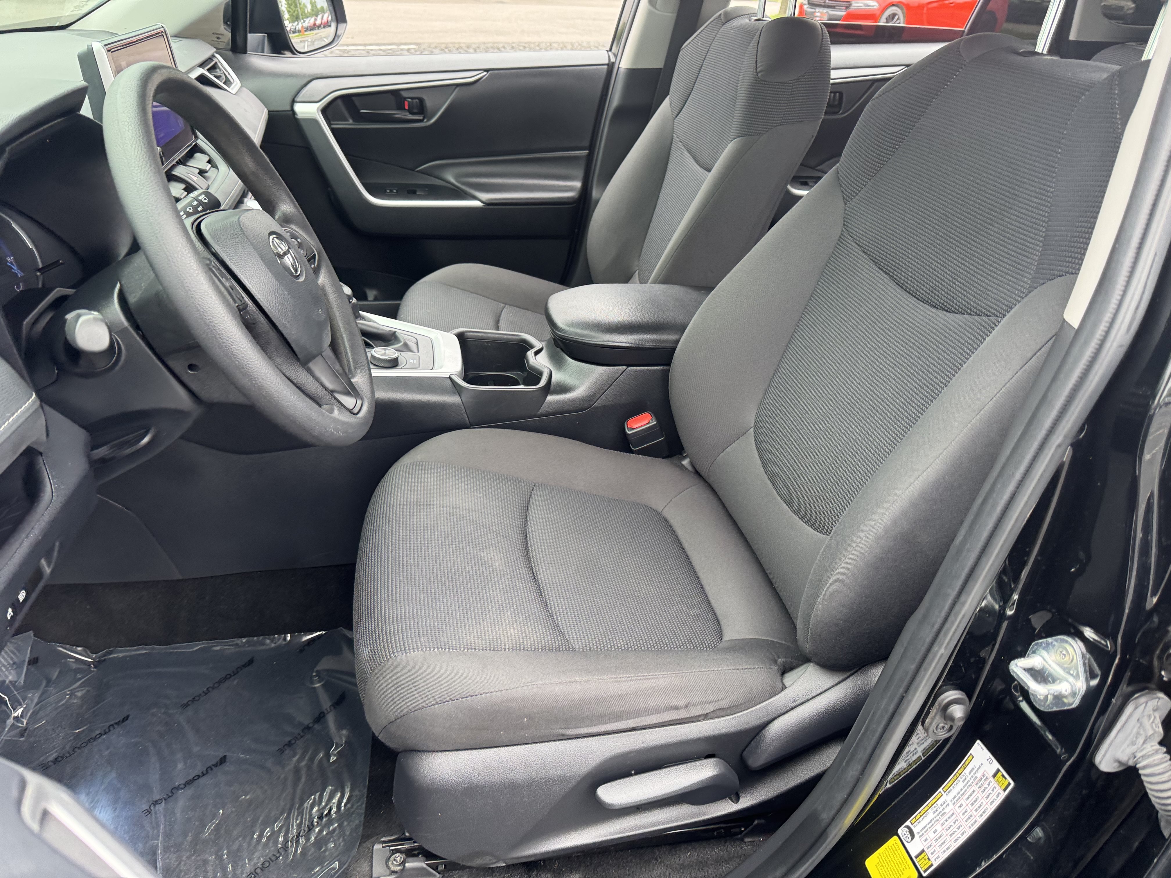 Used 2024 Toyota RAV4 LE AWD/4WD image 10