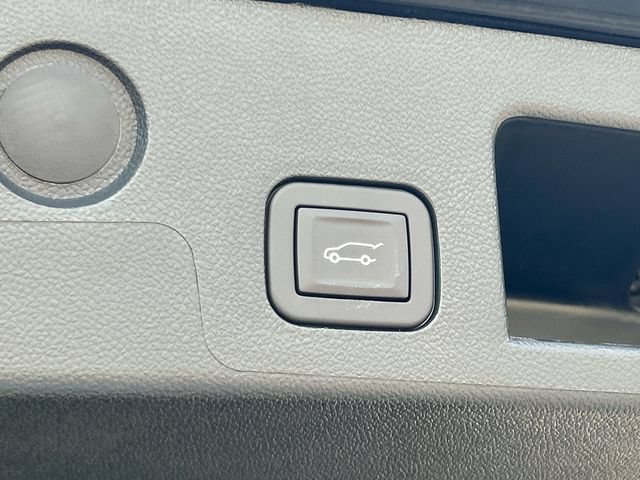 New 2027 Chevrolet Equinox LT w/ Convenience Package II FWD image 13