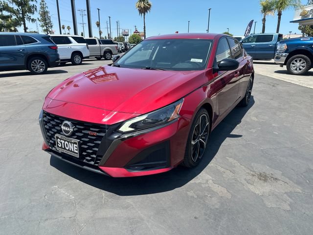 Used 2023 Nissan Altima 2.5 SR FWD image 3