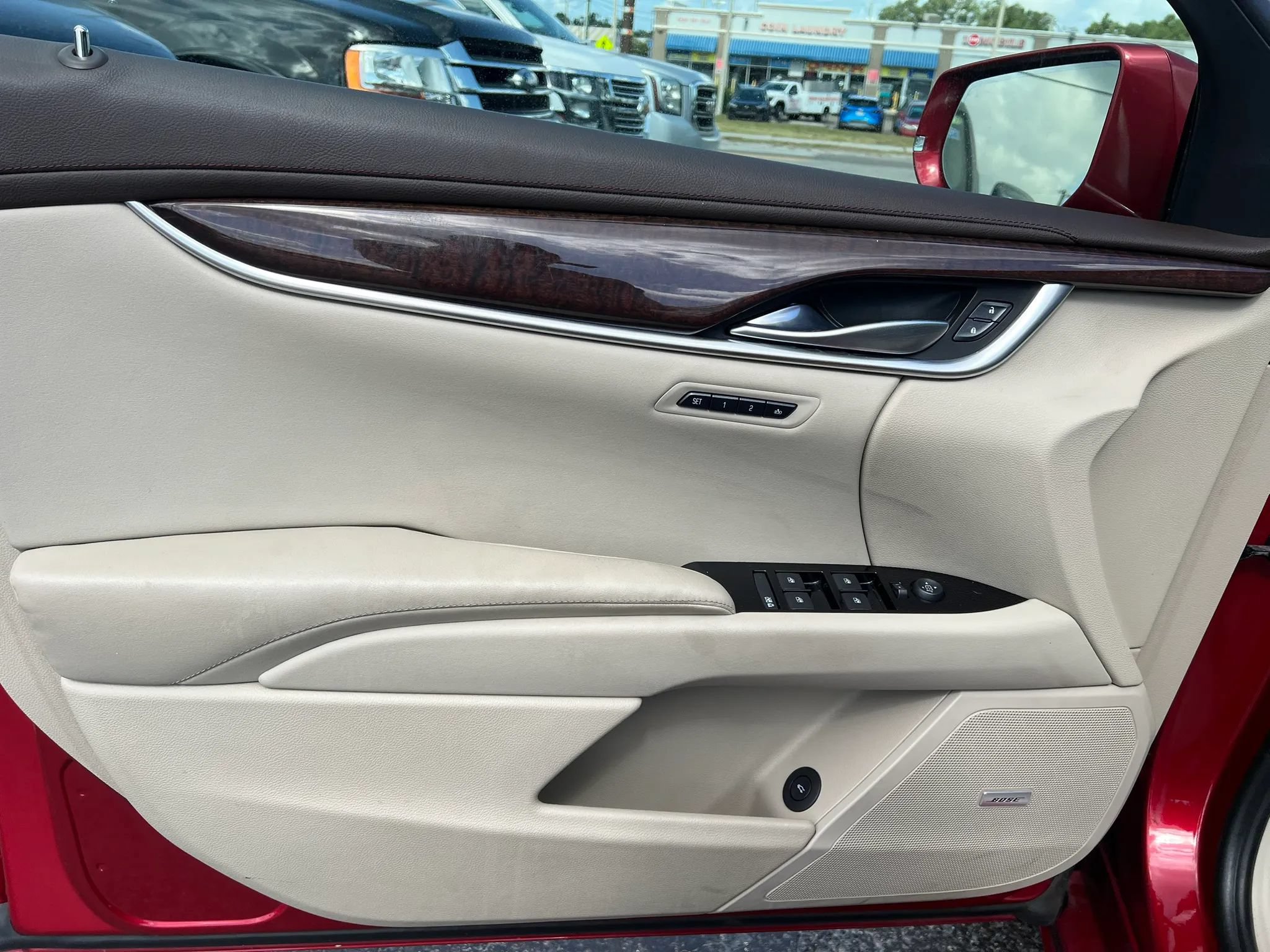 Used 2013 Cadillac XTS Luxury FWD image 8