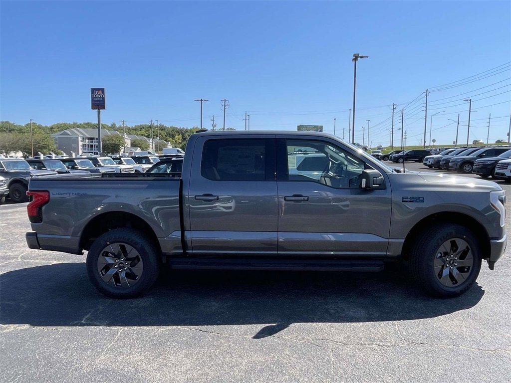 New 2025 Ford F150 Lightning Flash image 2