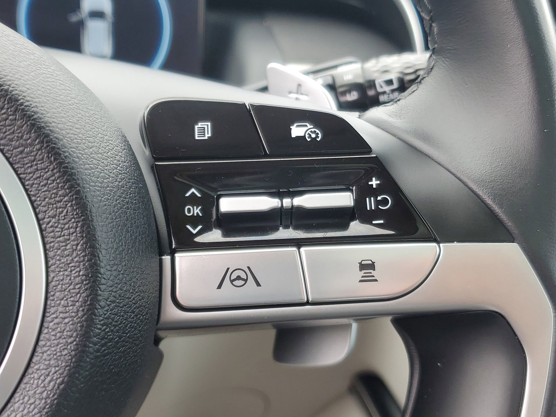 Used 2023 Hyundai Tucson Limited image 25