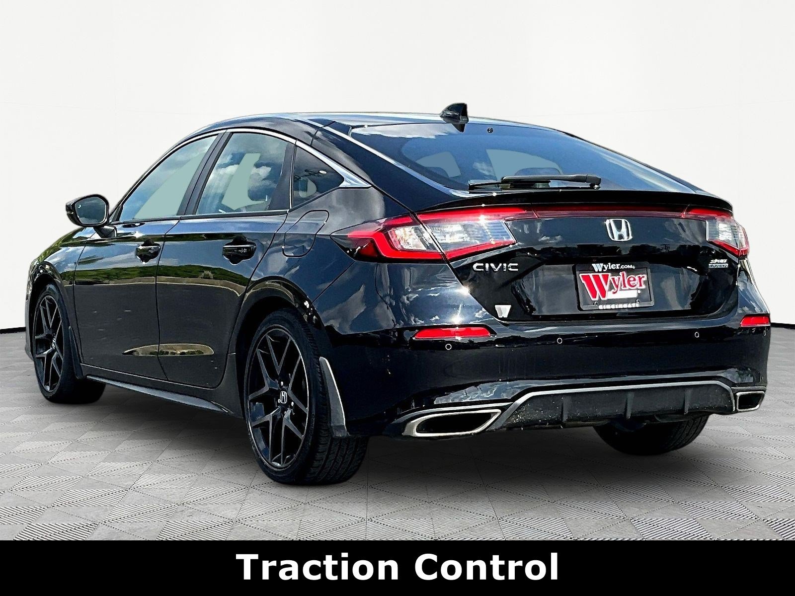 Used 2024 Honda Civic Sport Touring image 4
