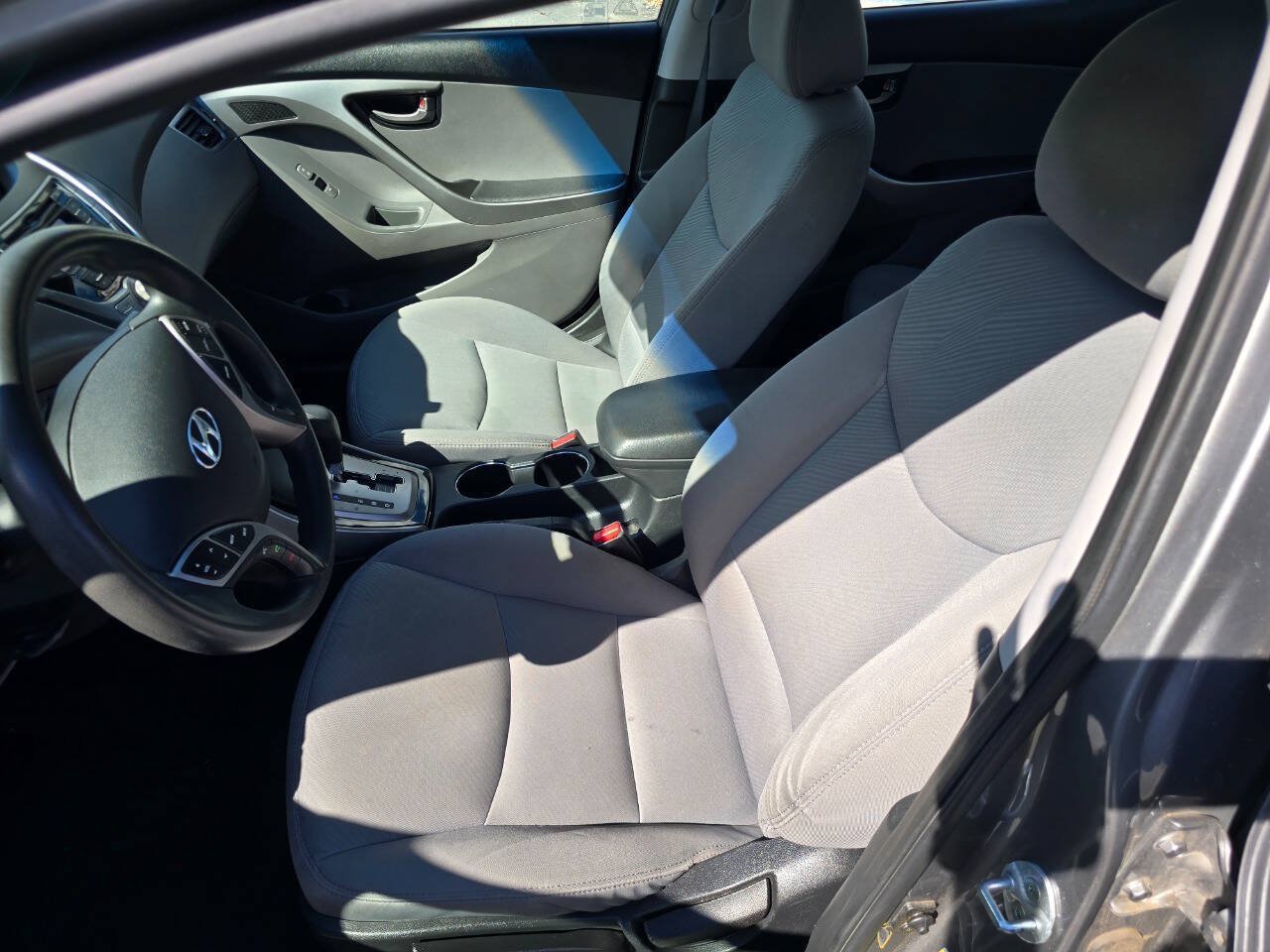 Used 2013 Hyundai Elantra GLS w/ Preferred Pkg FWD image 11