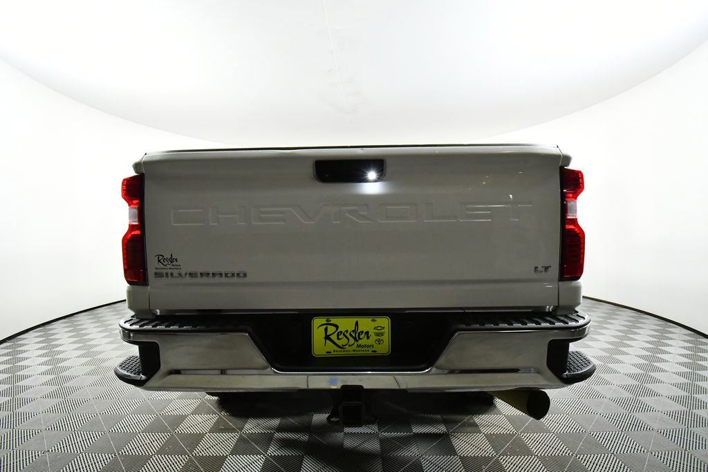 Used 2021 Chevrolet Silverado 3500 LT AWD/4WD image 12