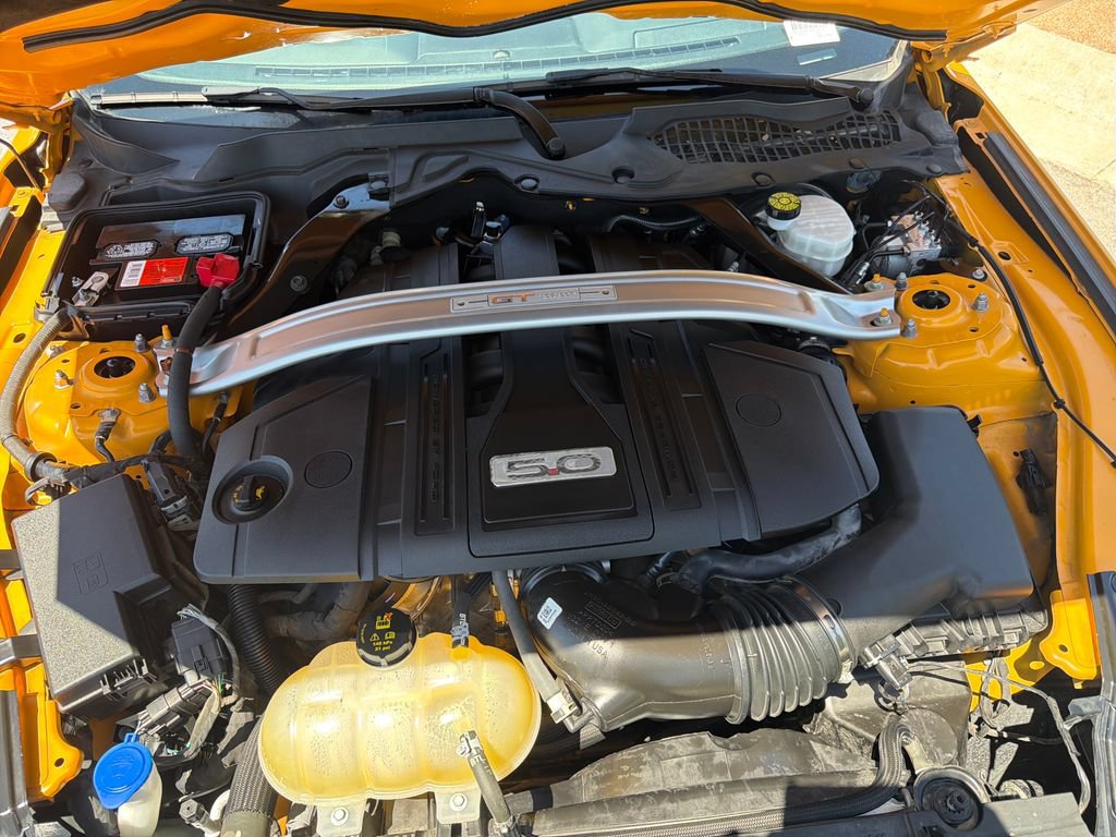 Used 2022 Ford Mustang GT Premium w/ Equipment Group 401A RWD image 4