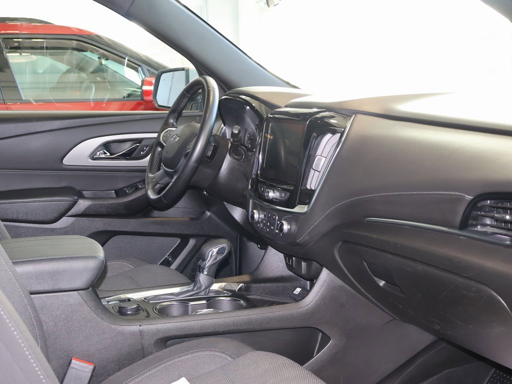 Certified 2023 Chevrolet Traverse LT w/ Midnight/Sport Edition image 38